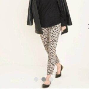 NWT Chico's So Slimming Cheetah-Print Girlfriend Ankle Jeans